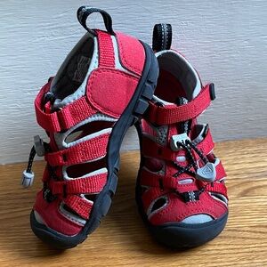 Keen sandals 9